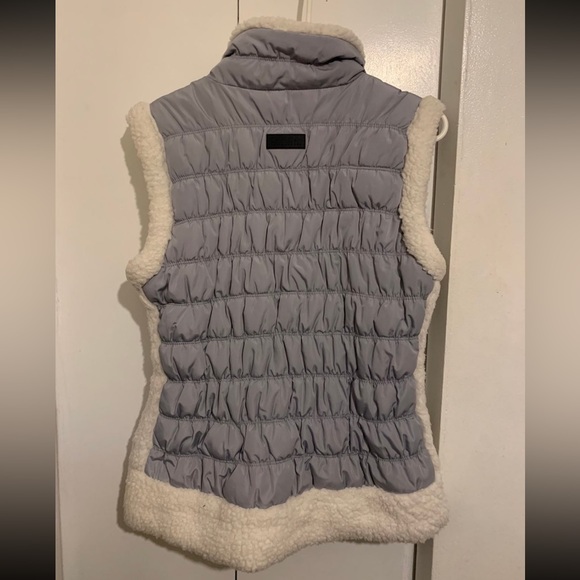 Calvin Klein Vest - Picture 2 of 7